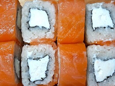 Ролл чиз-лосось