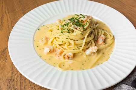 Спагетти с креветками