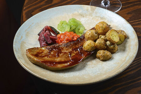 Телячий язык с молодым картофелем