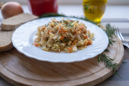 Капуста тушеная