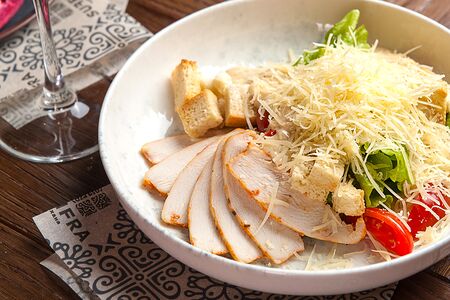 Цезарь с курицей