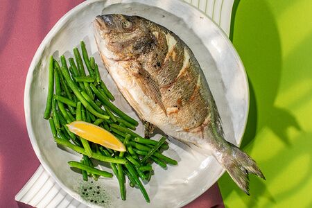 Дорадо со стручковой фасолью