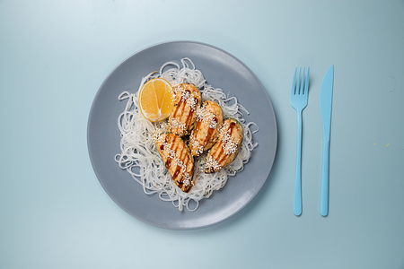 Мидии, запеченные спайси