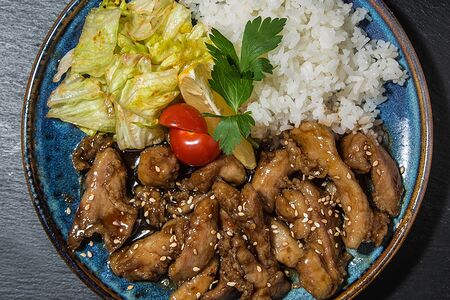 Курица в пикантном соусе