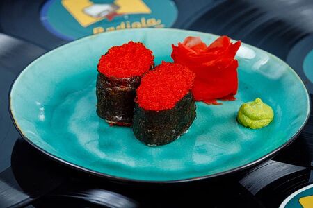 Суши с креветкой