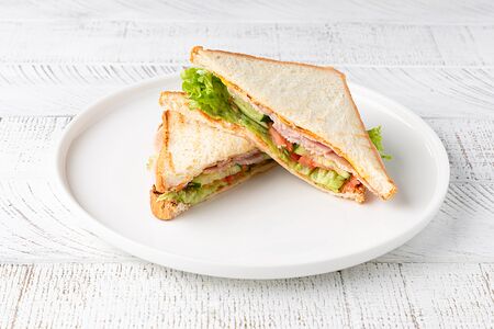 Сэндвич с ветчиной