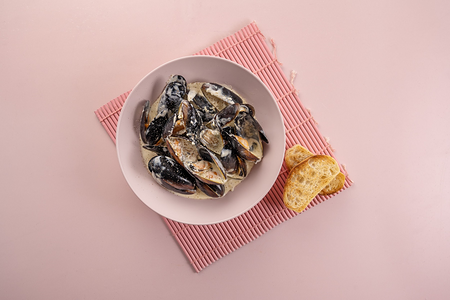 Мидии в сливочно-трюфельном соусе