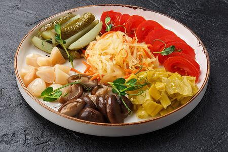 Ассорти из солений