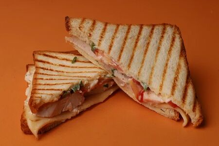 Тост с курицей