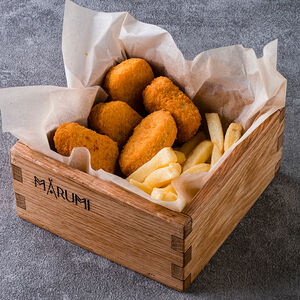 Куриные наггетсы с картофелем фри