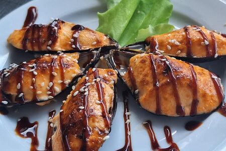 Мидии запеченные в соусе