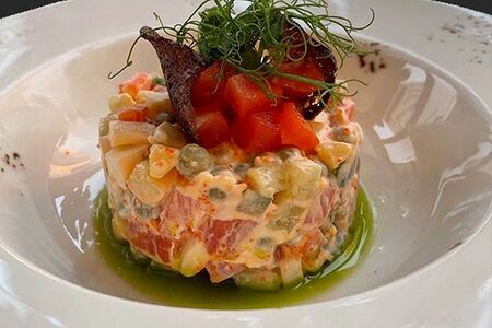 Оливье с форелью и тобикой