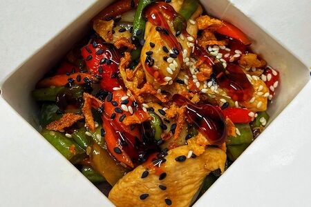 Вок с курицей 