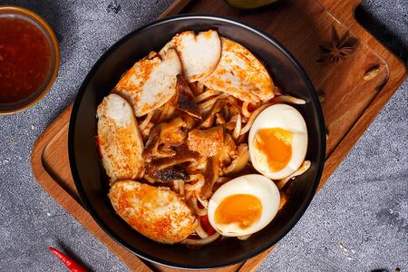 Том ям рамен с курицей