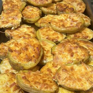 Картофельные лодочки с сыром сулугуни и чесночком