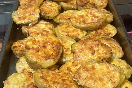 Картофельные лодочки с сыром сулугуни и чесночком