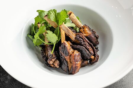 Запечённые бараньи ребрышки