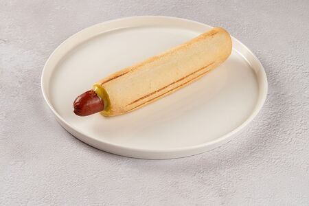 Французский хот-дог с говяжьей колбаской