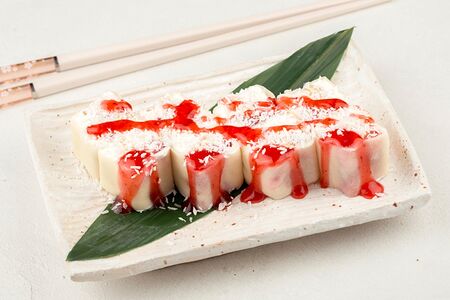 Клубничный ролл