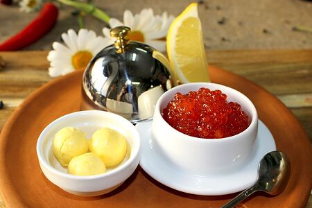 Лососевая красная икра