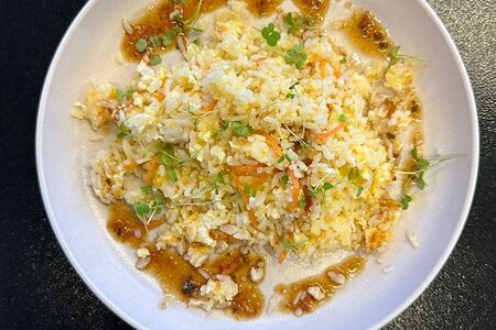 Жареный рис с яйцом