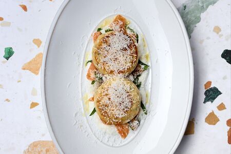 Сырники, моцарелла, слабосоленый лосось