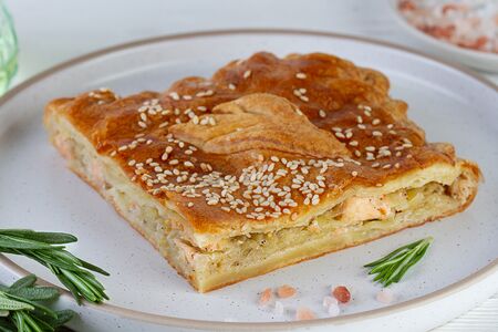 Форель с луком