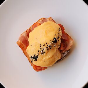 Бенедикт с беконом