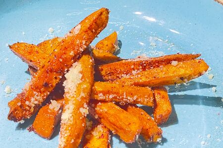 Батат фри с пармезаном