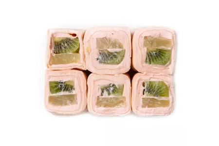 Ролл сладкий клубничный