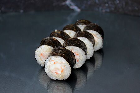 Маки с креветкой