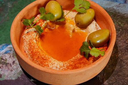 Хумус с апельсиновым соусом