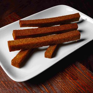 Гренки из черного хлеба с чесноком