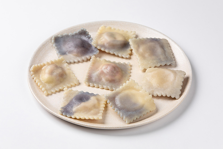 Равиоли с творогом вишней