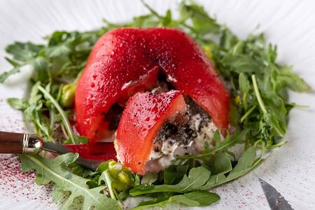 Томат со страчателлой и рукколой