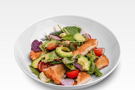 Салат с хрустящей курицей