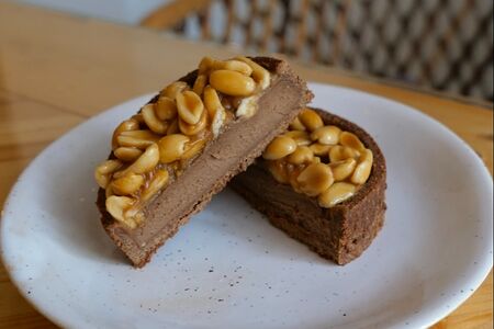 Тарт Сникерс