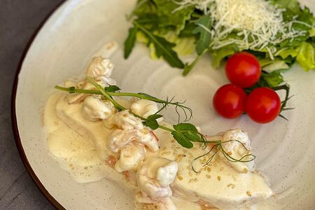 Семга в сливочно-креветочном соусе