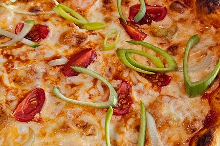 С морепродуктами и соусом Том ям