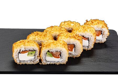 Жареный ролл с лососем
