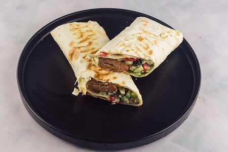 Люля-кебаб из курицы в лаваше