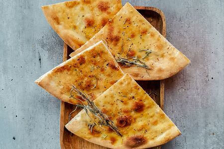 Фокачча с розмарином