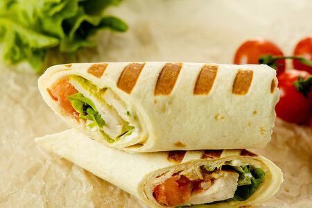 Сэндвич ролл с куриной грудкой