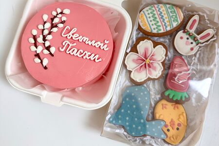 Комбо к пасхе Бенто-торт и пряничный набор
