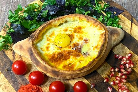 Хачапури по-аджарски