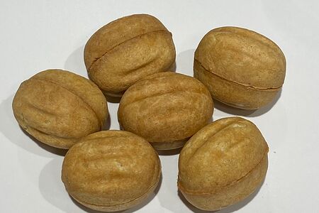 Орешки с вареной сгущенкой