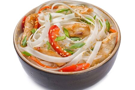 Лапша рисовая с курицей