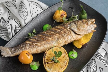 Сибас с овощами гриль