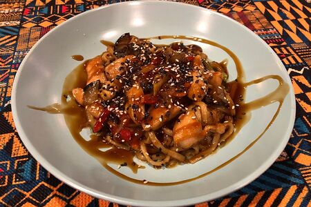 Удон со свининой