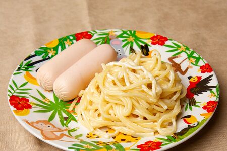 Сливочная паста с куриными сосисками